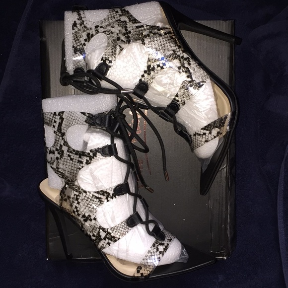 🔥⚡️Snake Lace Up Heels 👠✨💥 - Picture 4 of 6